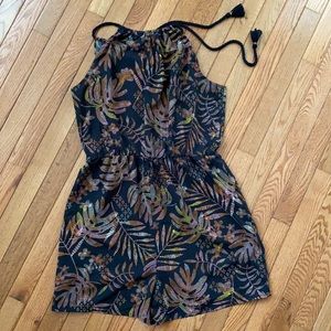 Floral romper with Keyhole front